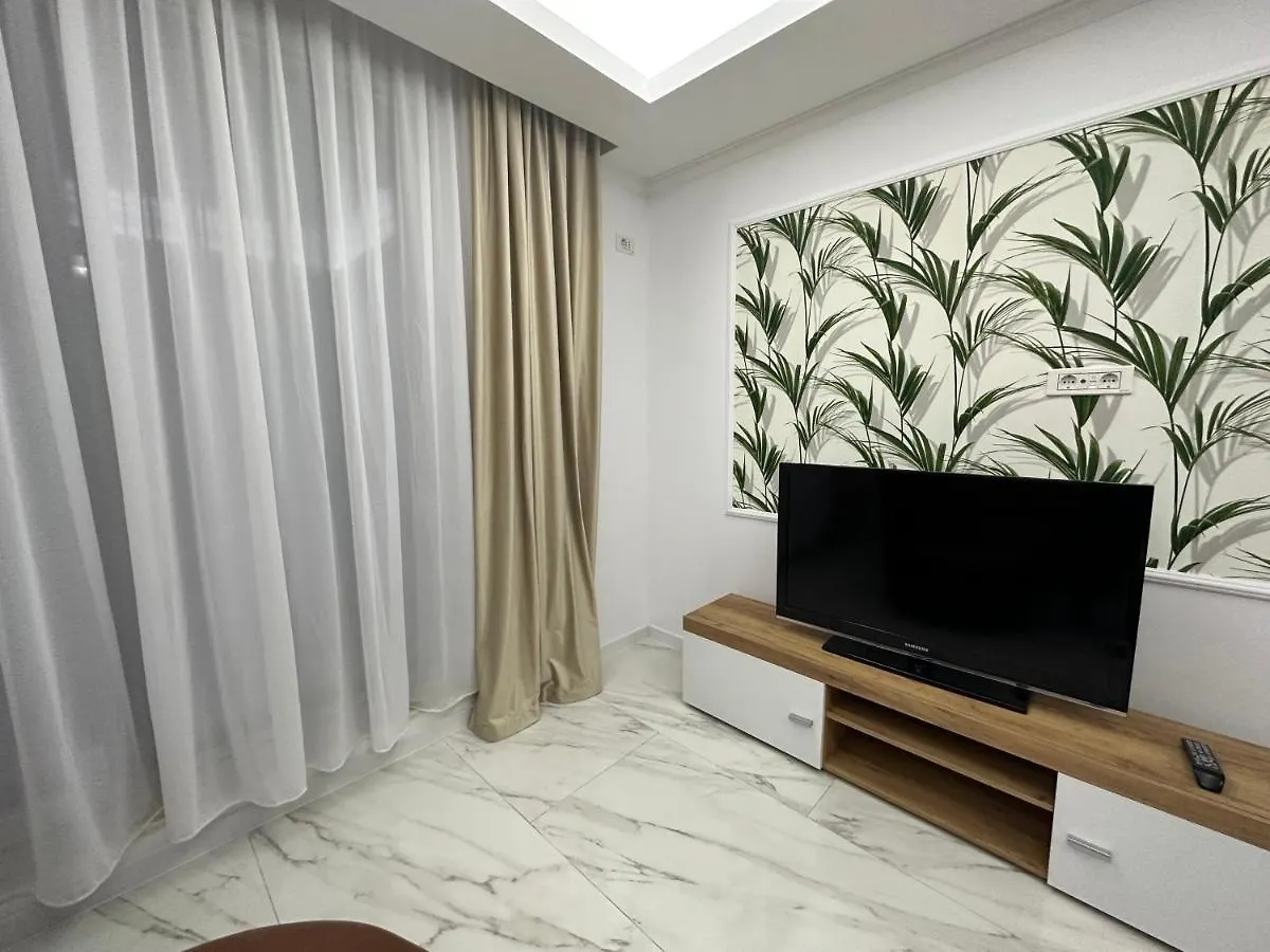 Golden Garden Luxury Apartment In Bukarest 0*,