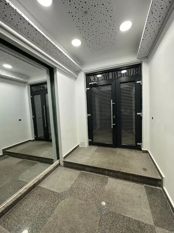 Golden Garden Luxury Apartment In Bukarest Rumänien