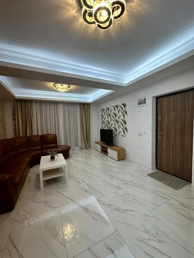 Golden Garden Luxury Apartment In Bukarest
