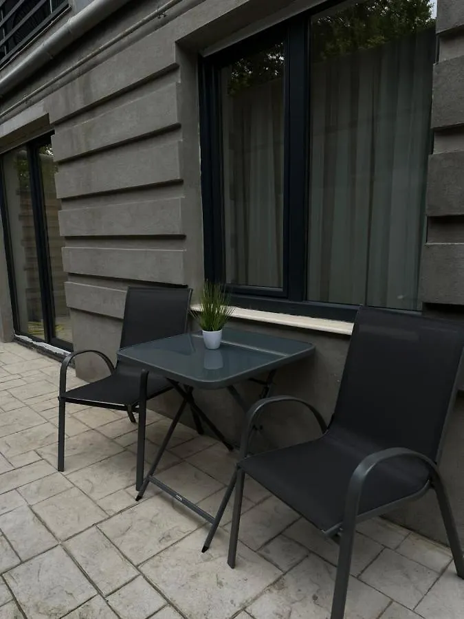 Golden Garden Luxury Apartment In Bukarest