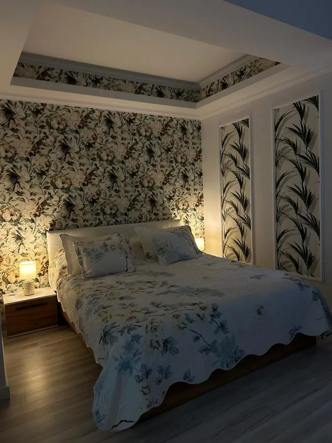 Golden Garden Luxury Apartment In Bucharest 0*,